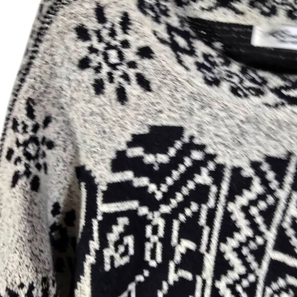 Elephant Knit Grey Poncho Sweater - Picture 7 of 10